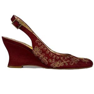 BCBGirls Burgundy Gold Floral Embroidered Slingback Wedge Heels Sz Women's 6.5M